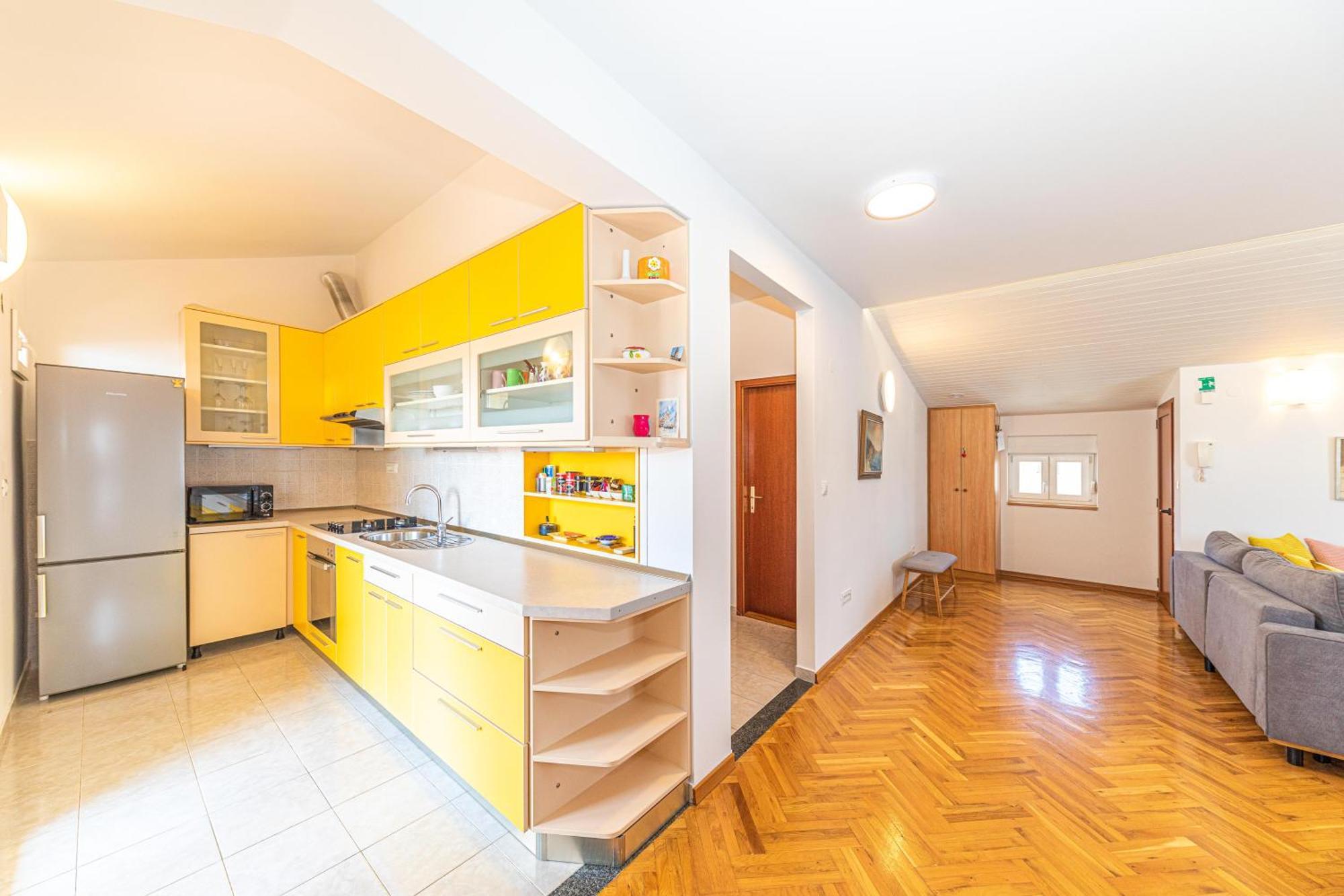 Iskra Apartment