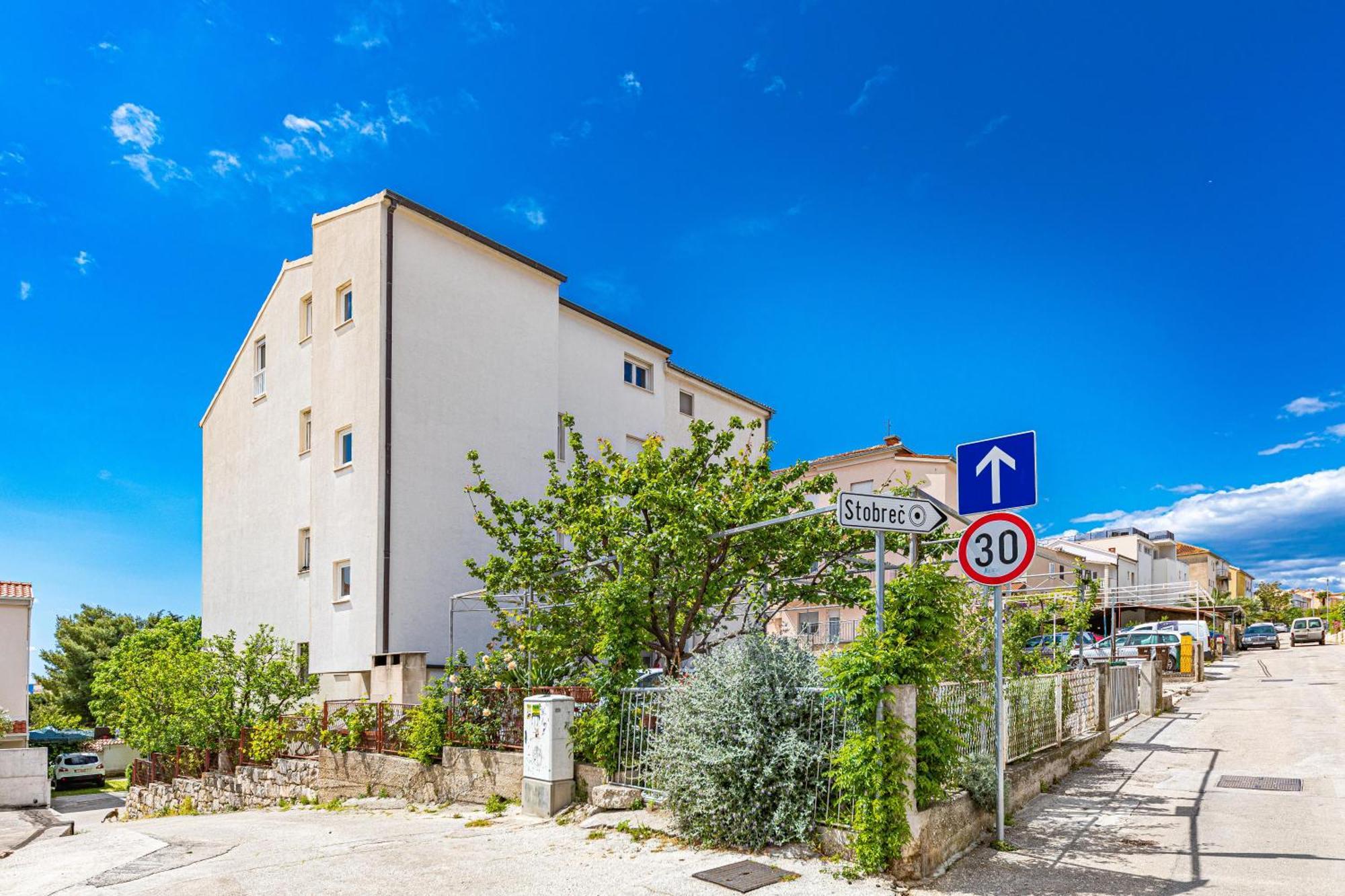Apartment Iskra *